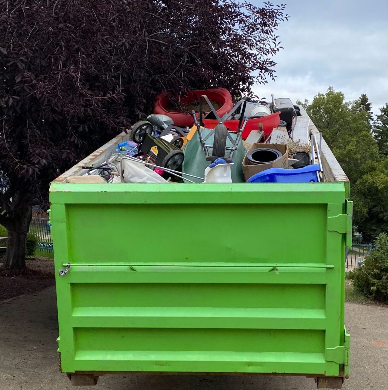 big-bin-event-gathers-unwanted-trash-and-other-treasures-cloverdale